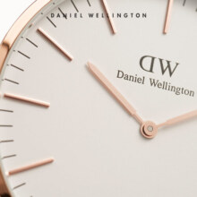 丹尼尔惠灵顿（DanielWellington）dw手表男 经典简约男士手表石英欧美腕表 生日礼物送男友 40mm男表-红蓝双色尼龙带/DW001