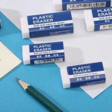 概率券：小学生专用无碎屑干净不留痕3个大号2B橡皮