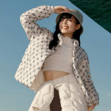 波司登 情侣款经典轻薄外套保暖春秋短款直筒羽绒服
