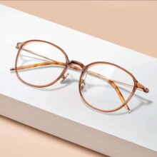 plus会员：essilor 依视路 钻晶膜岩1.60非球面树脂镜片+时尚百搭超轻钛合金镜框