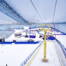 双11巅峰：滑雪爆品-热雪奇迹8城通兑-9家酒店任选1晚含早+双人滑雪票 3件