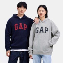 Gap 情侣款 字母logo 连帽抓绒卫衣 658648152元包邮（新人红包低至122元）