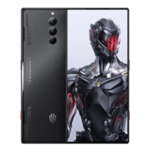 努比亚 nubia 红魔8Pro全面屏下游戏手机 12GB+256GB氘锋透明 第二代骁龙8 6000mAh电池 80W快充