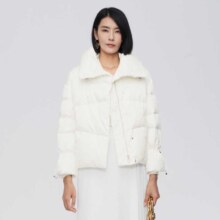 波司登 女式简约干练商务鹅绒短款翻领保暖羽绒服