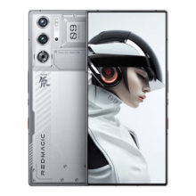 努比亚（nubia）红魔9 Pro全面屏下游戏手机 12GB+256GB氘锋透明银翼 骁龙8Gen3 6500mAh电池 80W快充 5G电竞