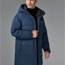 20点：雪中飞  鹅绒  中长款鹅绒连帽羽绒服