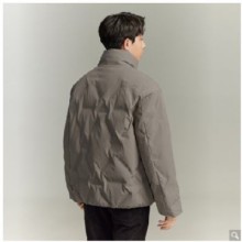 限尺码：GXG 男士印花立领羽绒服 G24DY24001000 黑/卡其色 XXL/XXXL