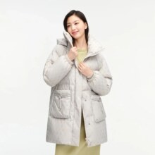 波司登 时尚印花宽松廓形中长款连帽羽绒服女