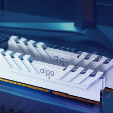 爱国者 32GB(16G×2)套装 DDR4 3600 台式机内存条 马甲条 双通道电脑存储条 承影白色C18