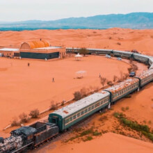 中卫金沙海星旅沙漠酒店 火车主题标间/星空全景大床房1晚（含双早+景区门票+篝火晚会等）