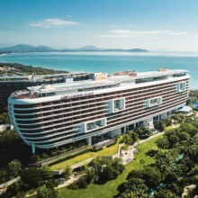 20点开始：三亚海棠湾仁恒皇冠假日酒店海景房2晚亲子套餐