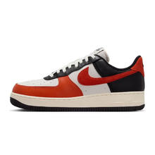 NIKE 耐克 AIR FORCE 1 '07 LV8 男款休闲板鞋 HQ3612-113