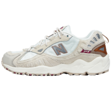 3月1号10点：New Balance 女款复古运动老爹鞋WL703STT