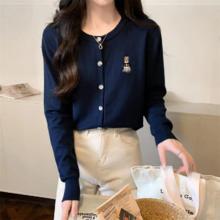 很显瘦 唐狮.百搭小熊针织开衫