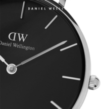 丹尼尔惠灵顿（DanielWellington）DW手表女 简约时尚石英腕表女士欧美手表 生日新年礼物送女友 32MM银色边无纹黑盘DW00100177