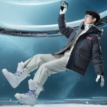 PLUS会员：BOSIDENG 波司登 太空系列 90绒 连帽羽绒服 情侣款