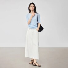 对白 竖坑条肌理感侧边抽褶 女式中袖莱赛尔针织衫