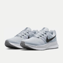 20点：耐克（NIKE）男子公路跑步鞋 RUN SWIFT 3