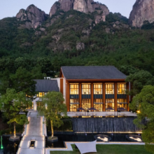 神仙居景区门口，感受仙山云海！台州神仙居君澜度假酒店 经典房2晚连住（含双早+限时景区体验）