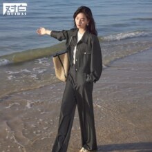 22号10点：对白 短款外套直筒裤两件套女式翻领休闲套装