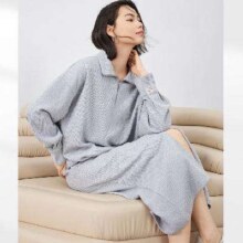 对白 女士休闲运动套装