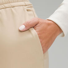 lululemon 丨Luxtreme 女士中腰直筒长裤 LW5GBIA 驼色 M