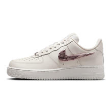 NIKE 耐克 WMNS AIR FORCE 1 '07 LX 女款休闲运动鞋 IF1686-161