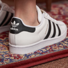 adidas SUPERSTAR复古低帮贝壳头运动板鞋男女阿迪达斯官方三叶草 白/一号黑 42
