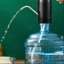 电动桶装水抽水器 饮水机压水器 1个装9.9元