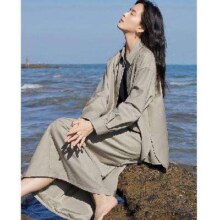 20点：对白 衬衫捏褶半裙两件套 女式翻领套装