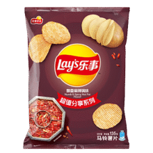 乐事（Lay's） 薯片休闲零食膨化食品 135克袋装 大包装零食 多种混合口味 飘香麻辣锅味51.3元（需领券，合7.33元/件）