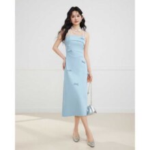 爱依服 IEF 2025夏季法式甜美温柔小女人气质度假风吊带长裙89元包邮