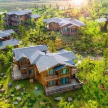 长白山鲁能胜地瑞士酒店度假村2晚+丛林穿越+飒爽射击+凌空飞箭+攀岩+2大1小地中海温泉票+长白山机场接送机+UT...原价2576 现价1588元(2晚)