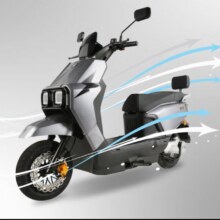 Plus会员：邦德富士达 电动摩托车 闪电pro 72v20ah铅酸 采销实测续航 满盘前碟后双卡碟TCS巡航APP远程控制黯夜银影色2179元