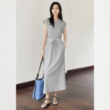 22号10点：对白 夏装肩部金属扣装饰腰间系带后开叉女式垫肩无袖连衣裙79元（有首单礼金，超V会员价格更低）+运费