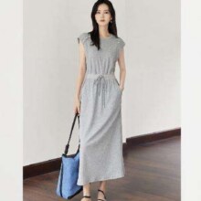 对白 夏装肩部金属扣装饰 无袖连衣裙79元