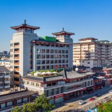 西安钟鼓楼万达颐华琳凯诺酒店高级房2晚含早可拆分+多项入住权益739元/2晚