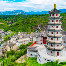 漫游时光 古北水镇多酒店/客栈任选1晚套餐含早+双人门票+汤泉1193元起/晚（还有套餐可选）