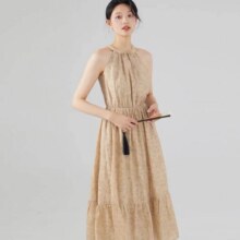 ONE MORE 气质夏季新中式国风无袖挂脖连衣裙女裙子高级感度假长裙显瘦205元（需领券），首购