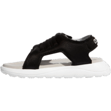 adidas 轻便休闲沙滩凉鞋50元