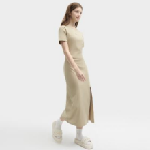 29日10点：FILA 斐乐 女装休闲简约T恤裙328元