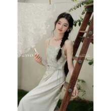 鹿向南 浮光竹影新中式国风设计感吊带连衣裙女夏假两件刺绣直筒长裙201.6元