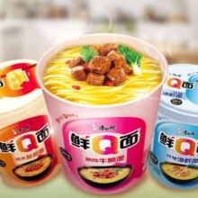 小程序：康师傅【0油炸面饼】鲜Q面桶面杯装【整箱】精炖牛腩面*12杯29.8元（需领券，合14.9元/件）
