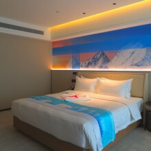 天津 极地海洋酒店1+晚2马戏+2门票+2水园原价1996元，现价681元