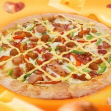 美团外卖|到店 棒约翰比萨·汉堡·意面 车达芝士风味肉多多比萨标准装兑换券·1张 多店可用原价79元 现价49.9元