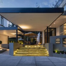 美团【华住高端度假花间堂品牌799元/1晚携宠多店通兑】指定房型1晚+双早+宠物清洁费原价1140元现价799元