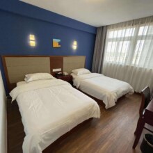 美团 如家旗下-上海浦东国际机场川六公路派柏·云酒店1晚房券159元，开通月卡仅154