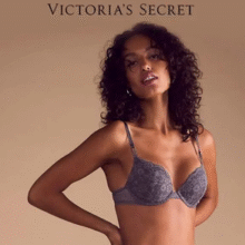 折￥74.36/件！Victoria's Secret 维多利亚的秘密 性感时尚舒适文胸￥148.72 2.4折 比上一次爆料上涨 ￥73.06