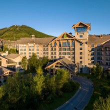 美团 长白山万达锦华度假酒店2晚+众多项目（见详情）原价1796元 现价599元