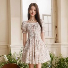 森马 【甜美碎花裙】夏季肌理感绑带方领连衣裙温柔少女小个子显高短裙68元